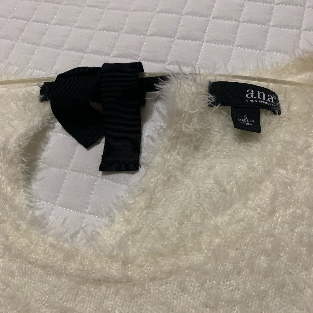A.N.A Women’s Ivory cozy Fuzzy Sweater with Black Bow - Picture 5 of 6